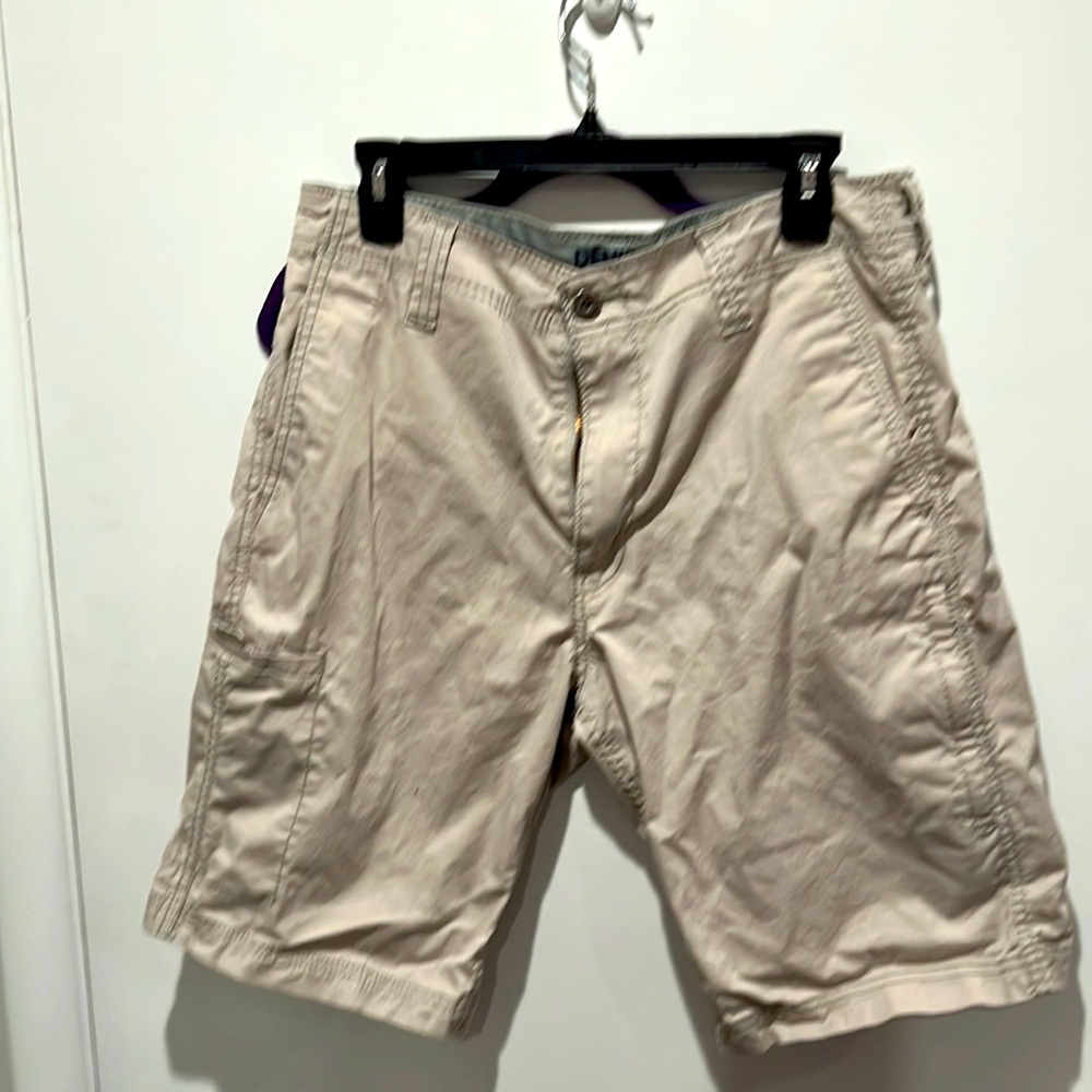 Denizen from Levis Khaki Cargo Shorts NWOT Size 33